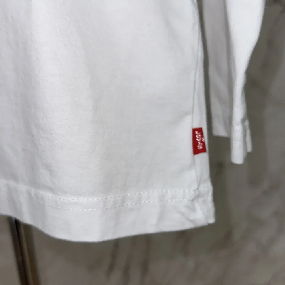 Levi’s‎ Long sleeve T shirt red white and blue 5/6